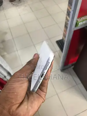 Apple iPhone XR 256GB (Used)
