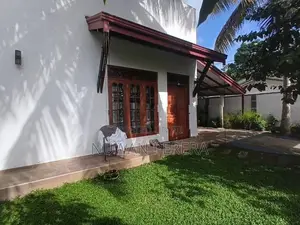 Piliyandala carpet rd facing newly build house for sale .
