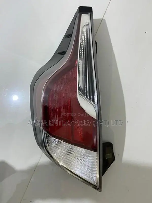 Aqua NHP10 Tail Light