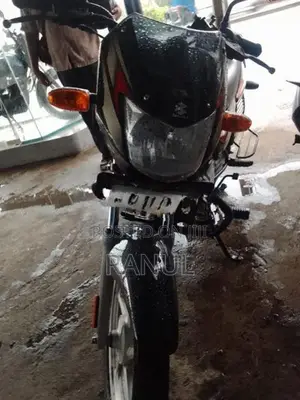 Bajaj CT100 2025