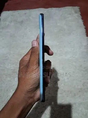 Samsung Galaxy S20FE (Used)