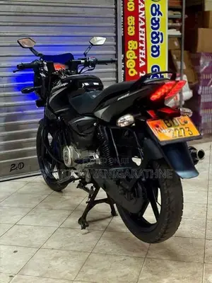 Bajaj Pulsar 150 2015