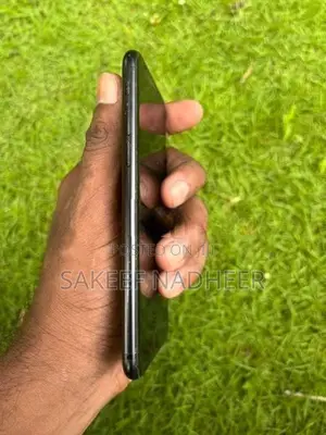 Apple iPhone 7 256GB (Used)