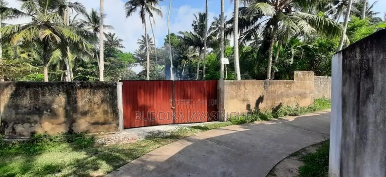 Land for Sale at Polhena, Madiha, Matara
