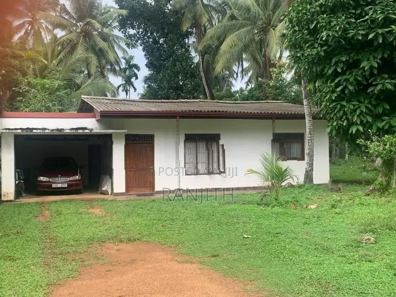 Land with House for Sale - Kadawatha