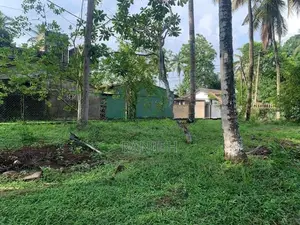 Land with House for Sale - Kadawatha
