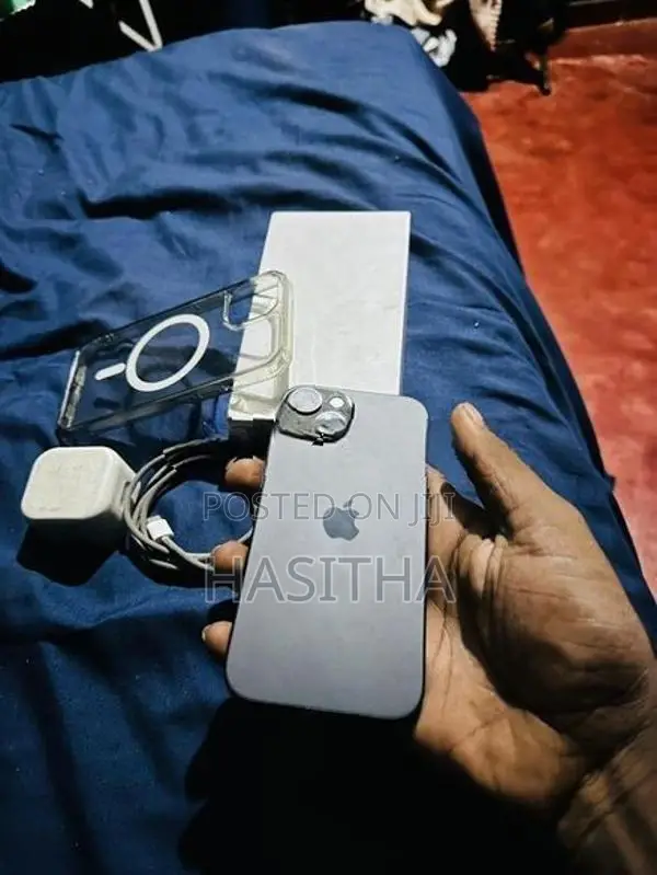 Apple iPhone 15 128GB (Used)