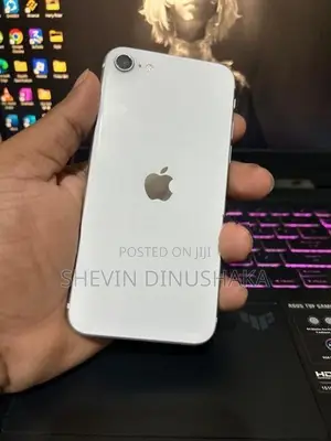 Apple iPhone SE 2 (Used)
