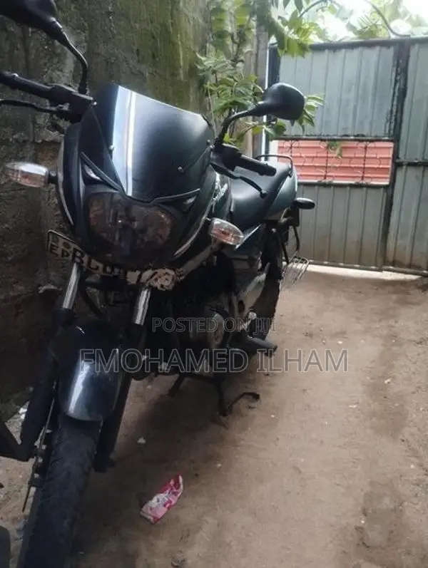 Bajaj Pulsar 150 2015