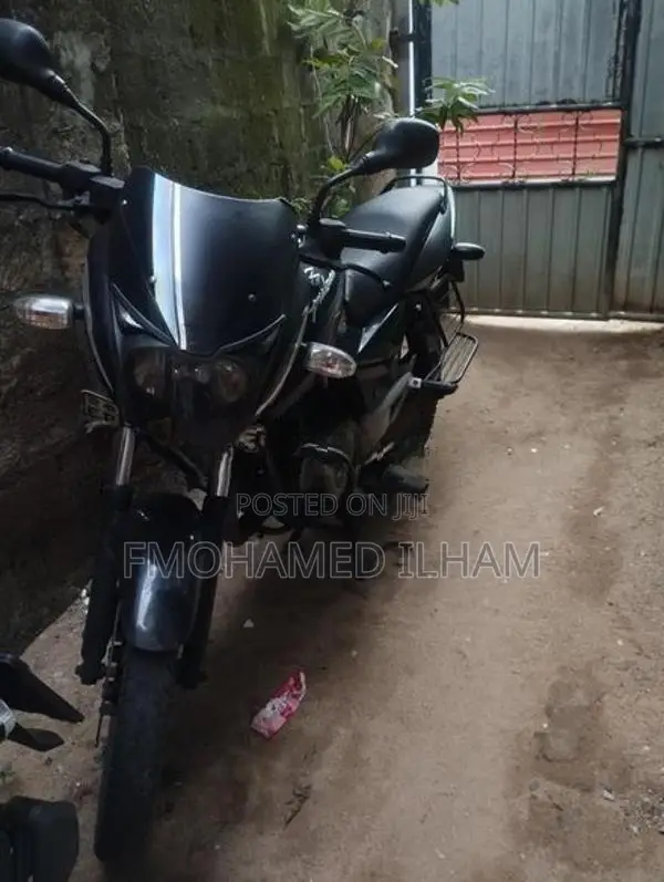 Bajaj Pulsar 150 2015