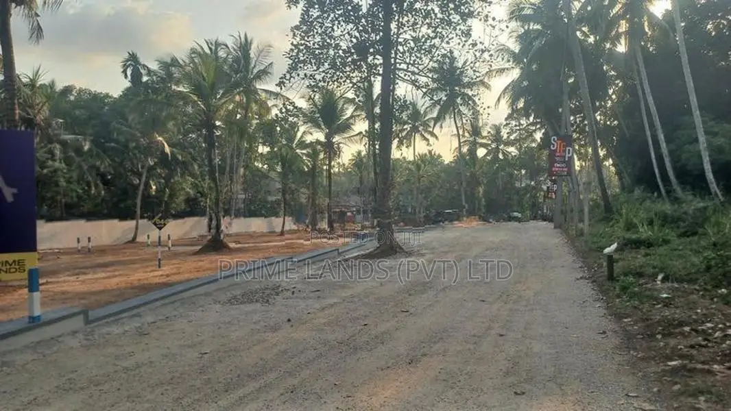 කඩවත Land for Sale