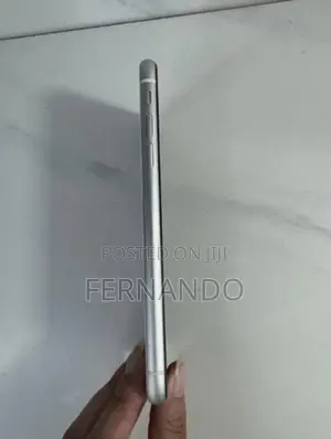 Apple iPhone 11 64GB (Used)