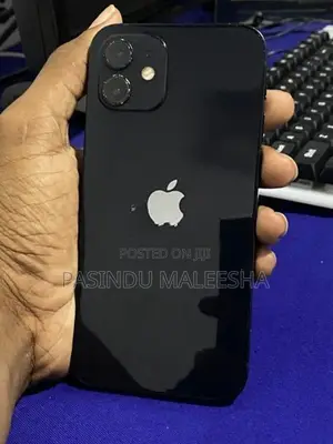 Apple iPhone 12 (Used)