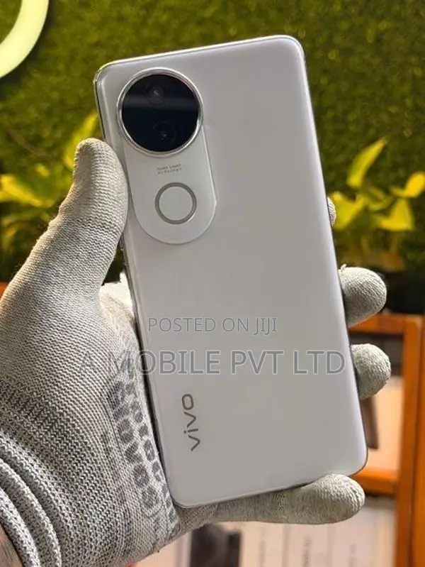 Vivo V50E 8/256GB (Used)