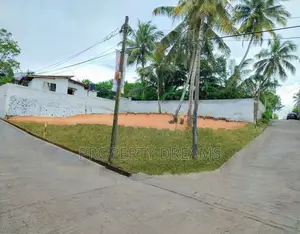 High-Value Residential Land in A Fast-Growing Area athurugiriya