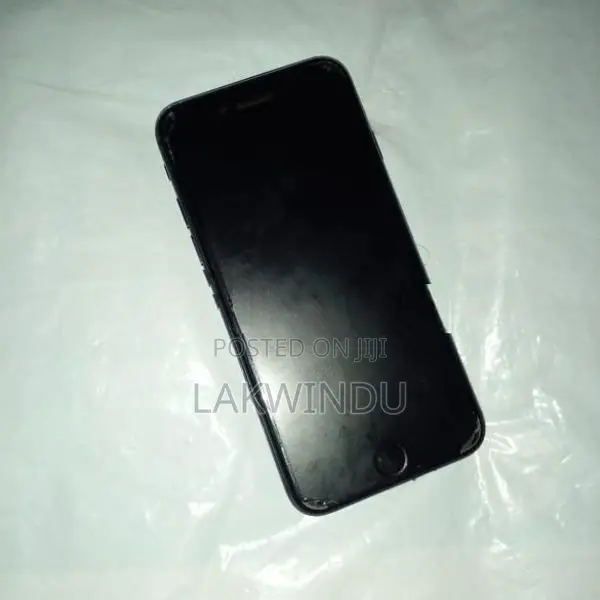 Apple iPhone 7 (Used)