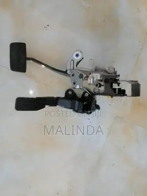 Honda Fit (GP5) Brake Pedal - Reconditioned