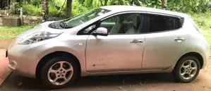 Nissan Leaf ZE0 2012