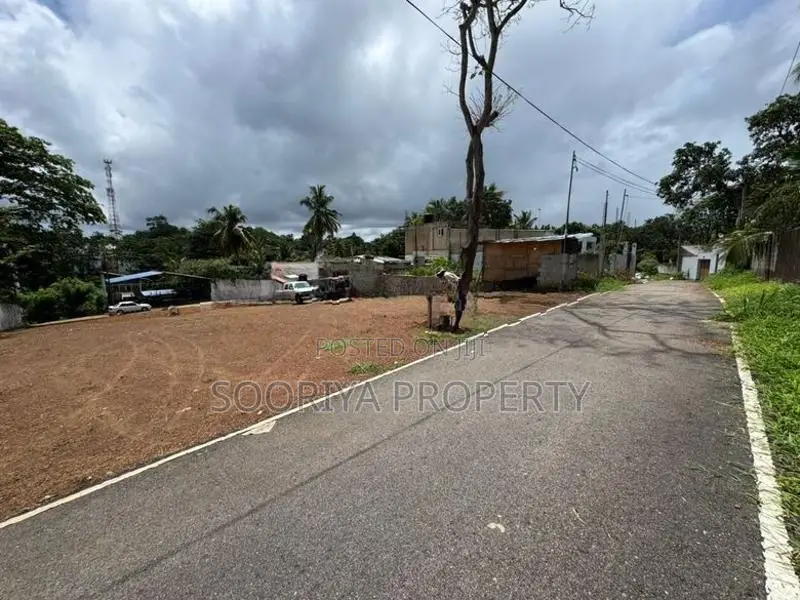 Near Town Superb Land for Sale in Piliyandala