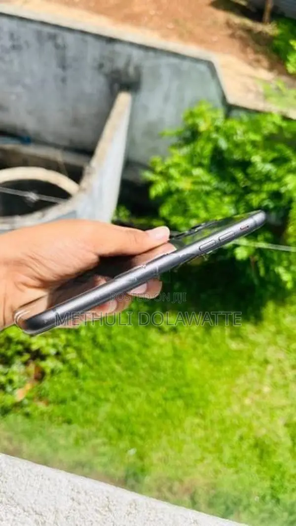 Apple iPhone 11 (Used)