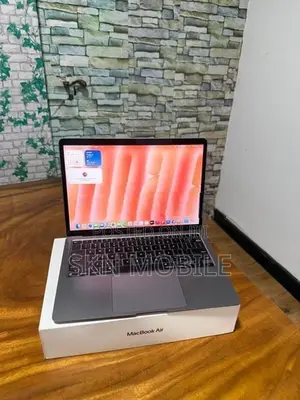 Apple M1 Air 8GB 256GB 13”