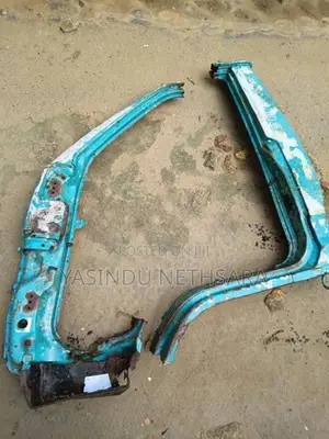 Toyota Dayana දොර කනු