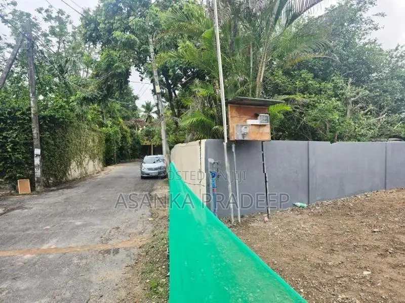 174 බස් පාරට මීටර් 75ක දුරින් පර්චස් 8ක වටිනා ඉඩම පැලවත්තෙන් විකිනීමට
