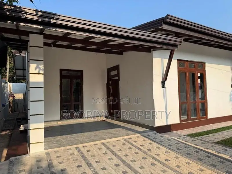 Super Luxury Modern Single Storey House for Sale in Piliyandala