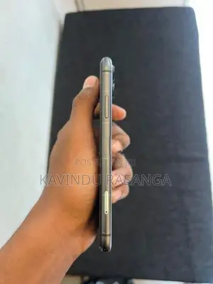 Apple iPhone 11 (Used)