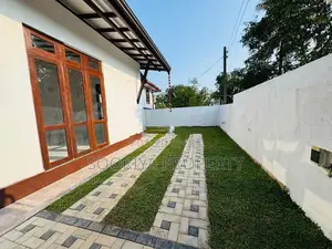 Super Luxury Modern Single Storey House for Sale in Piliyandala