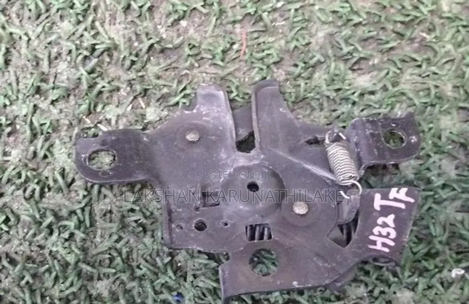 Toyota Prius ZVW30 Bonnet Catch Lock