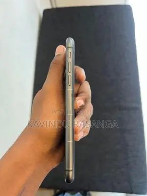Apple iPhone 11 (Used)