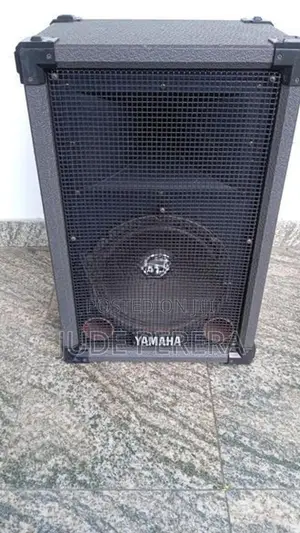 YAMAHA Speaker 12"