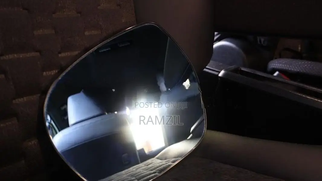 2018 Toyota KDH side mirror
