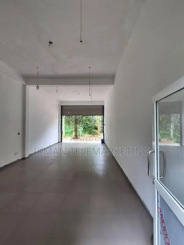 Commercial Building for Rent in Menikhinna