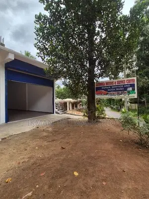 Commercial Building for Rent in Menikhinna