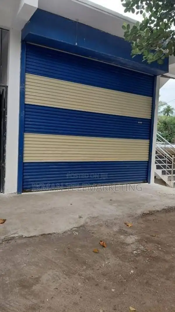Commercial Building for Rent in Menikhinna