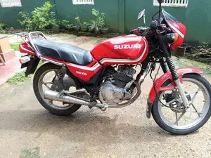 Suzuki GS 125 1999