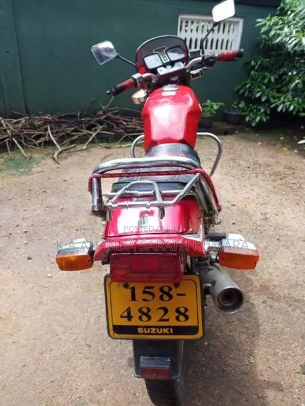 Suzuki GS 125 1999