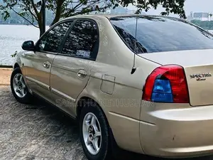 Kia Spectra 2005