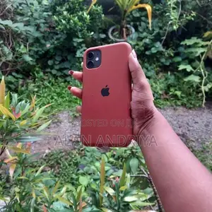 Apple iPhone 11 (Used)