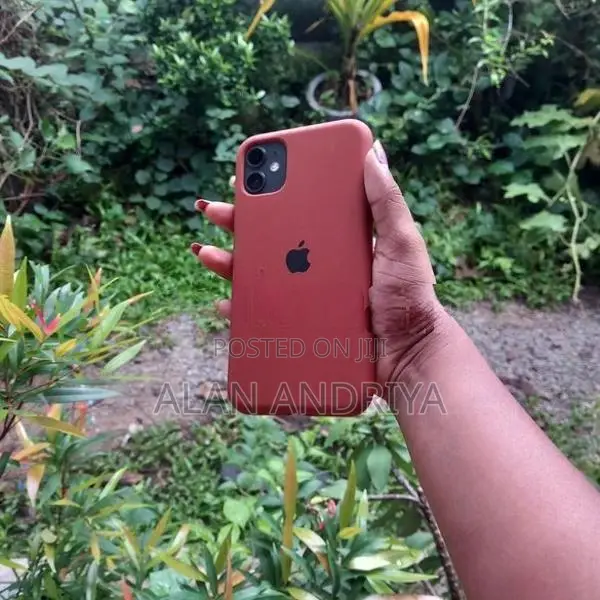 Apple iPhone 11 (Used)