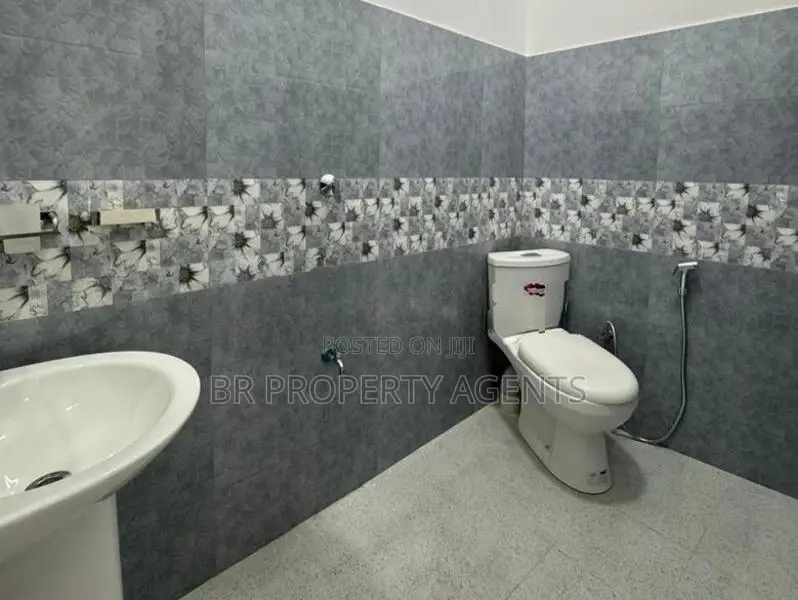 Brand New House for Sale in Wellampitiya