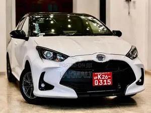 Toyota Yaris Two-Tone LTD 2023