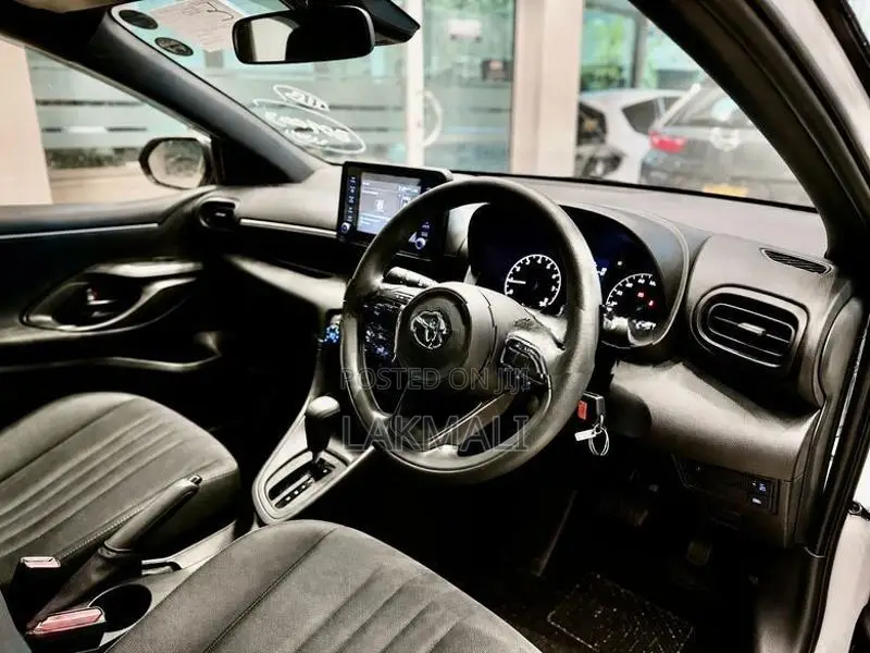 Toyota Yaris Two-Tone LTD 2023