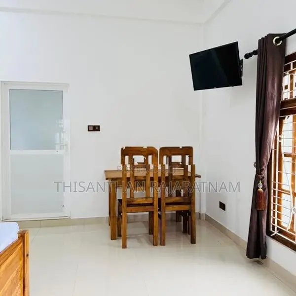 Private Double Room Guesthouse in Jaffna