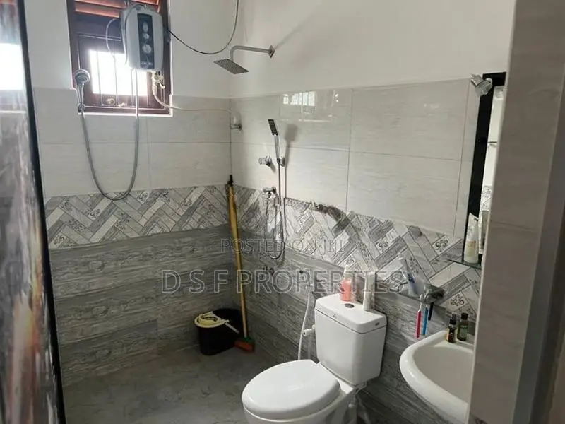 Single Storey House for Sale in Kiriwattuduwa