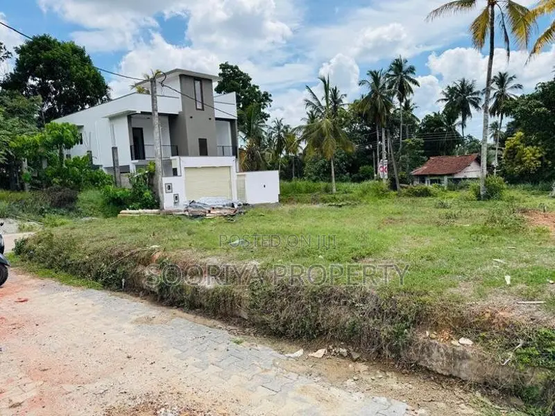 Commercial Land for Sale in Piliyandala