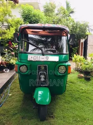 Bajaj RE 4 Stroke 2010