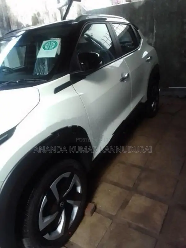 Nissan Magnite Accenta 2025